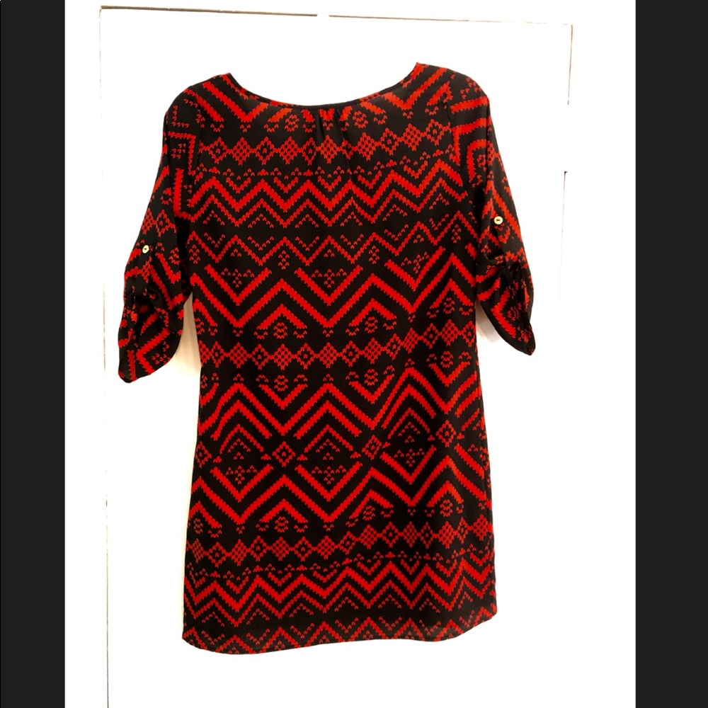 Black and red chevron dress, light weight size L - Picture 2 of 3